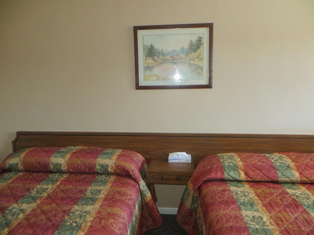 Capri Motel สก็อตส์บลัฟฟ์ ห้อง รูปภาพ